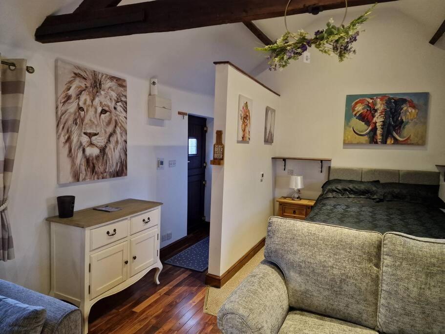 Joiners Arms - Studio Apartments มาร์เก็ต เดรย์ตัน ภายนอก รูปภาพ
